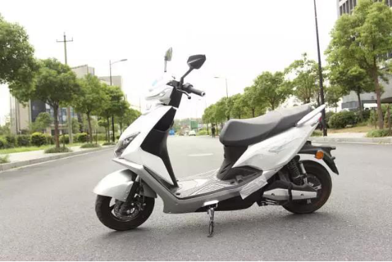 愛(ài)瑪酷車(chē)最新款，時(shí)尚與科技的完美結(jié)合